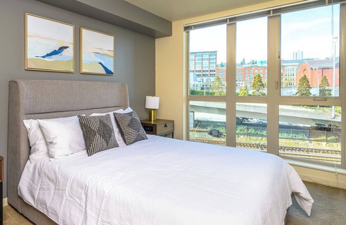 New Tacoma Apartment | Modern Apartment in Prime Location (ID8687X92)