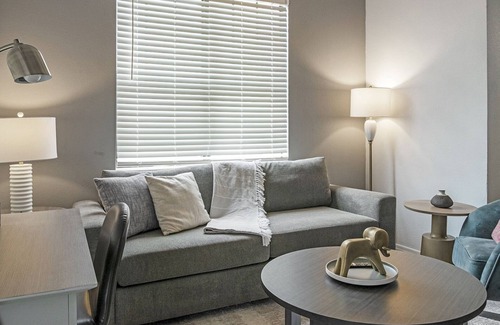 Tucson Apartment | Modern Apartment in Prime Location (ID1390X000)