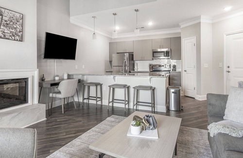 Cary Apartment | Modern Apartment in Prime Location (ID6633X16)