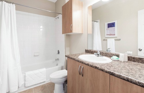 McCain Apartment | Modern Apartment in Prime Location (ID1245X969)