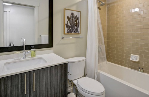 Sandy Apartment | Modern Apartment in Prime Location (ID6644)