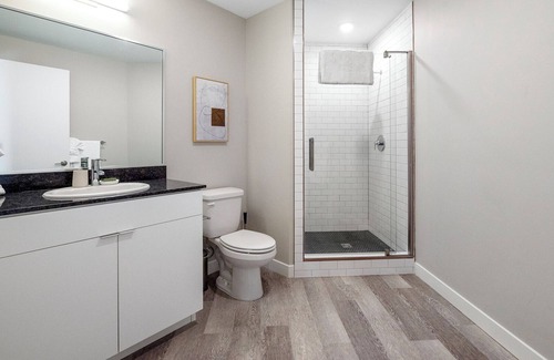 Sandy Apartment | Modern Apartment in Prime Location (ID1266X998)