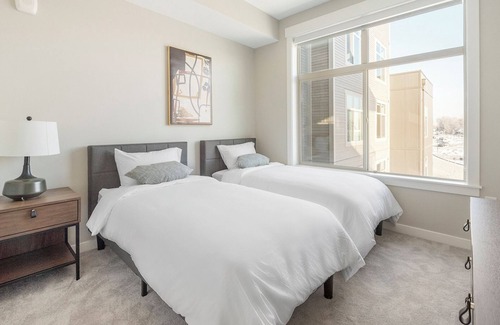 Sandy Apartment | Modern Apartment in Prime Location (ID1266X998)