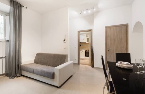 Tiburtino Apartment | Modern Apartment in the Heart of Rome