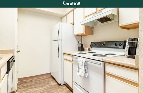 Albuquerque Apartment | Modern Apartment in Prime Location (ID6628X19)