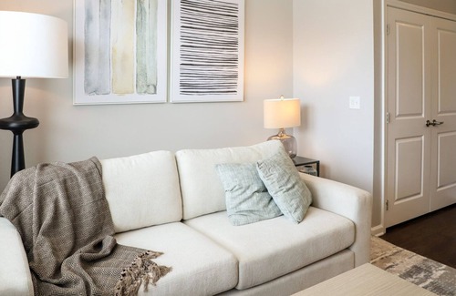South Baton Rouge Apartment | Modern Apartment in Prime Location (ID7888X97)