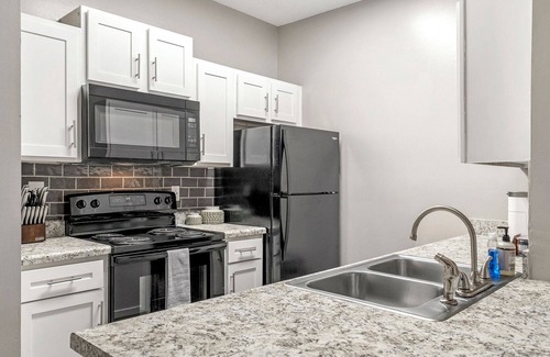 Hoover Apartment | Modern Apartment in Prime Location (ID3310X78)