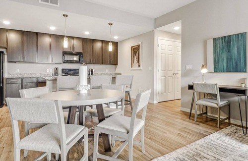 Trafalgar Apartment | Modern Apartment in Prime Location (ID8394X24)