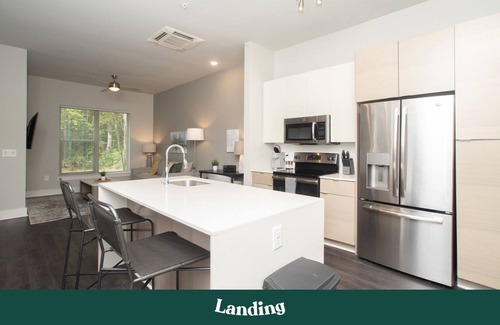 West Ashley Apartment | Modern Apartment in Prime Location (ID2946X67)