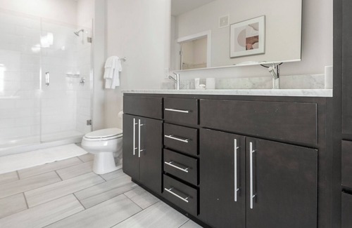 St. Louis Apartment | Modern Apartment in Prime Location (ID1180X314)