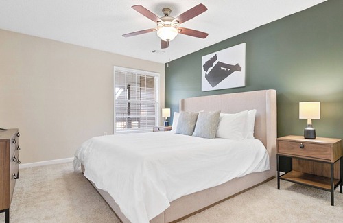 Jamestown Apartment | Modern Apartment in Prime Location (ID8171X80)