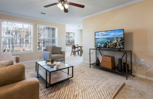 Jamestown Apartment | Modern Apartment in Prime Location (ID8566X17)