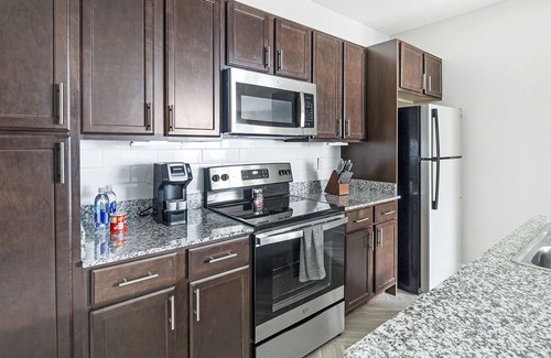 League City Apartment | Modern Apartment in Prime Location (ID1251X235)