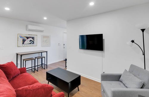 East Market District Apartment | Modern Apartment in NuLu Arts District