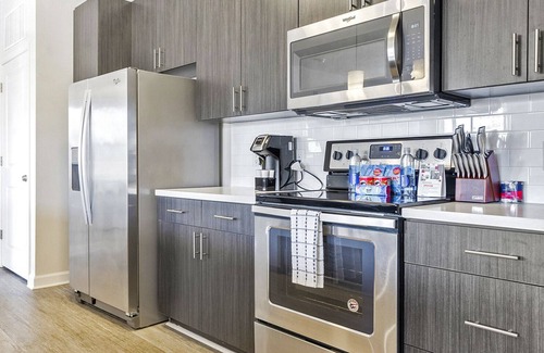 Wake Forest Apartment | Modern Apartment in Prime Location (ID8336X10)