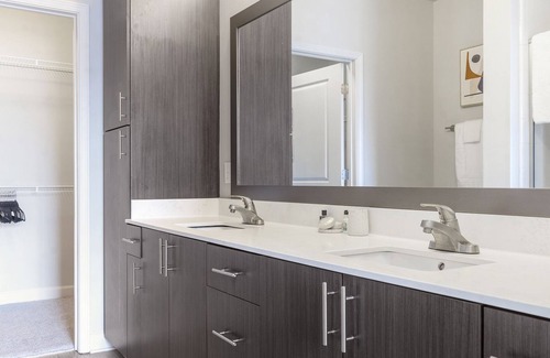 Wake Forest Apartment | Modern Apartment in Prime Location (ID9271X08)