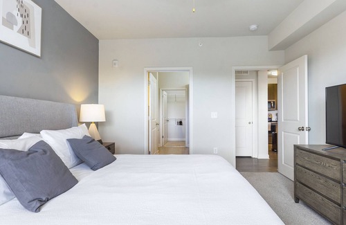 Wake Forest Apartment | Modern Apartment in Prime Location (ID9271X08)