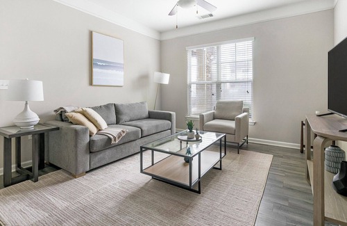 Wake Forest Apartment | Modern Apartment in Prime Location (ID1375X557)