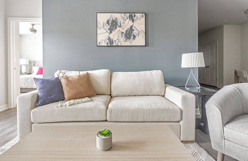 Wake Forest Apartment | Modern Apartment in Prime Location (ID1210X718)