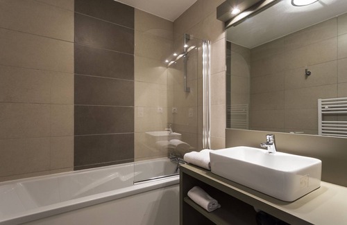 Vers-Pont-du-Gard Apartment | Modern apartment near the Pont du Gard