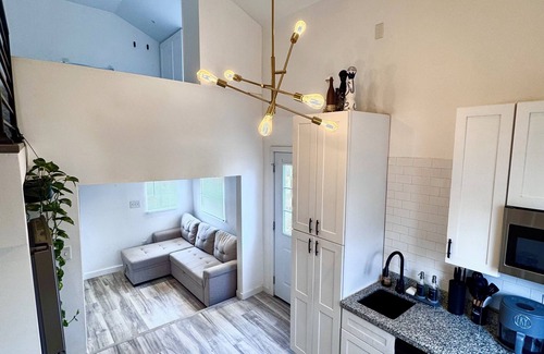 Kenner - Louis Armstrong International Airport Apartment | Modern Apartment - Near Lake Pontchartrain