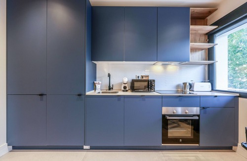 Puerta del Angel Apartment | Modern apartment near the Royal Palace 05
