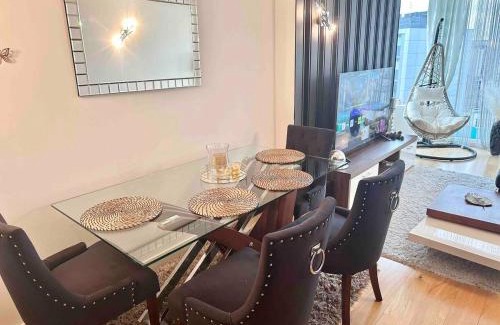 Botwell Apartment | Modern apartment next to Hayes and Harlington station