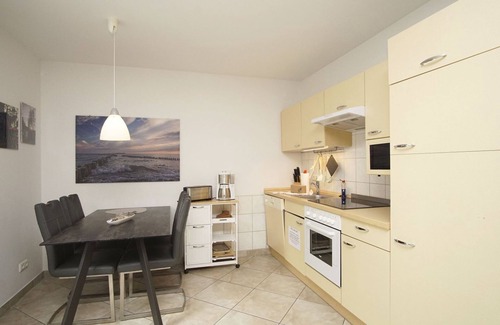 Glowe Apartment | Modern apartment no. 2 with terrace, sauna in the house, garden - Ferienwohnungen am Wald