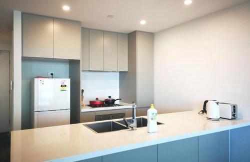 Sydney Olympic Park Apartment | Modern apartment+office w Parking @ Olympic Park