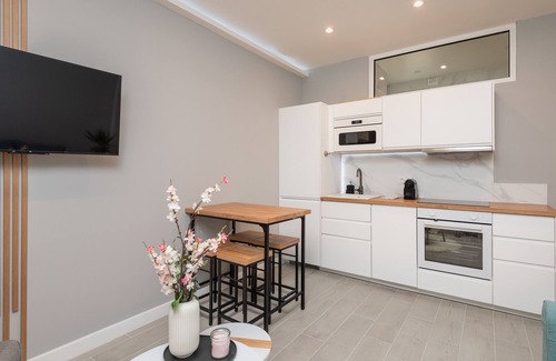 Fabron Apartment | Modern Apartment - Promenade des Anglais in Nice