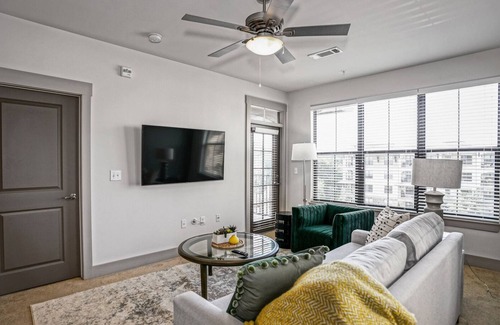 Crestline Heights Apartment | Modern Apartment in Prime Location (ID1245)