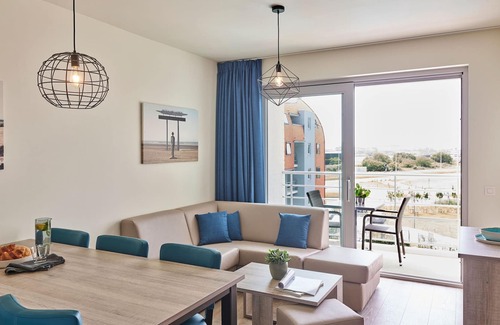 Zeebrugge Apartment | Modern Apartment With a Dishwasher