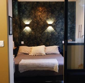 Saint-Sylvestre Apartment | Modern apartment with balcony and AC walk to tramway near center