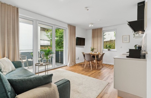 Bielefeld Apartment | Modern Apartment with Balcony & Free Parking in Top Location