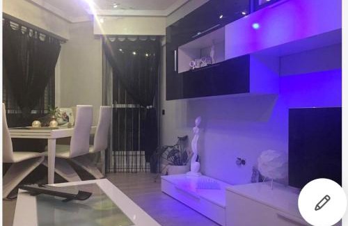 Almeria Apartment | Modern apartment with jacuzzi and city view, Almería, 80 m²