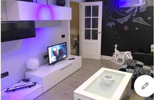 Almeria Apartment | Modern apartment with jacuzzi and city view, Almería, 80 m²