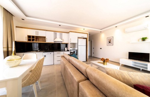 Kargicak Apartment | Modern Apartment with Shared Sauna in Alanya