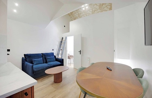 Aubervilliers Apartment | Modern Apt - 2BD/6P - near Paris