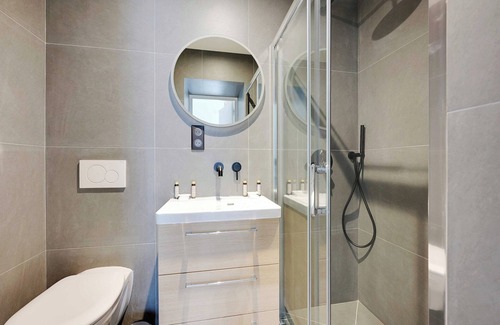 Aubervilliers Apartment | Modern Apt - 2BD/6P - near Paris