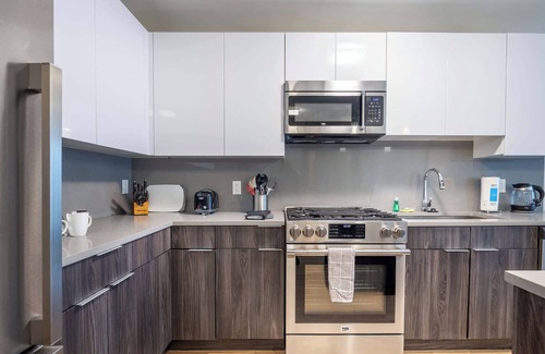 Downtown Apartment | Modern Apt Downtown S