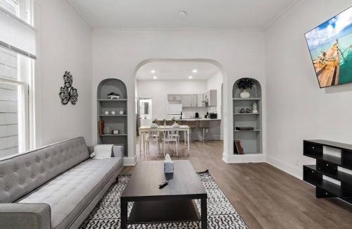 Herron Morton House | Modern Apt - Downtown Charm - Ideal Location
