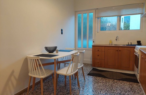 Mavrikiano Apartment | Modern apt with private garden next to the beach in the center of Elounda!n