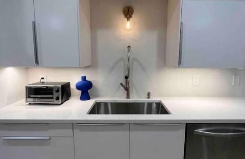 West Jordan House | Modern Basement Apartment w/Heated Tile Floors
