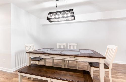 Greensboro Apartment | Modern Basement Suite, 2BR Sofa Bed, Parking