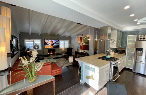 Oxnard Shores House | Modern Beach Bungalow, walk to beach, family and dog friendly