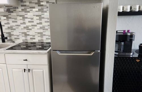 Ortona Park Condo | Modern Beach Condo