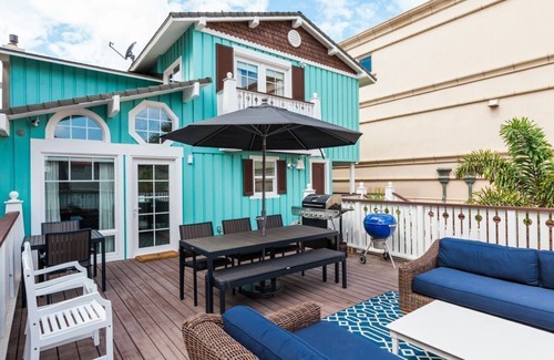 Oxnard Shores House | Modern Beach Front Bungalow