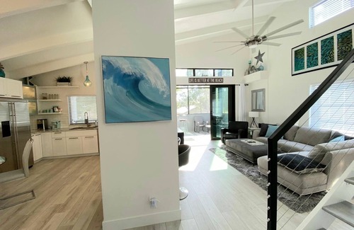 Naples Park House | Modern Beach House. Bike to beach, shopping and restaurants.