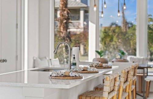 Marineland Acres House | Modern Beach Oasis Steps from the Shore