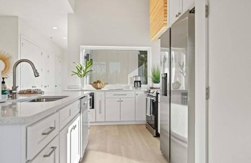 Marineland Acres House | Modern Beach Oasis Steps from the Shore